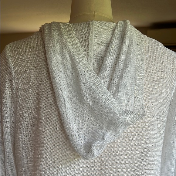 Sioni White Hooded Cardigan - Picture 6 of 7
